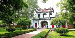Hanoi day trip with Hanoi local tour guide from Halong City best rate guaranteed